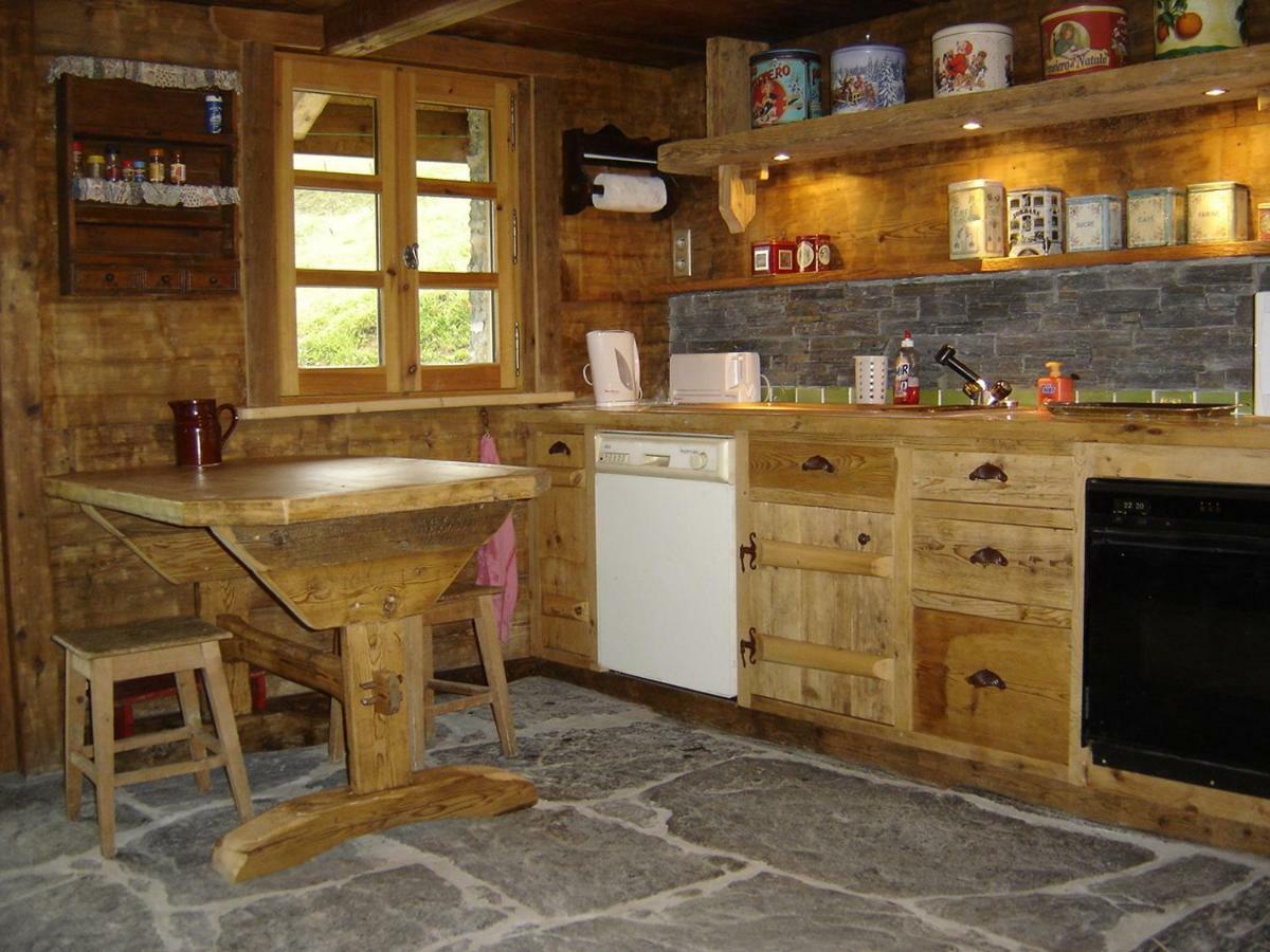 Reine Des Aravis - Chalet Isole Flumet Exteriér fotografie