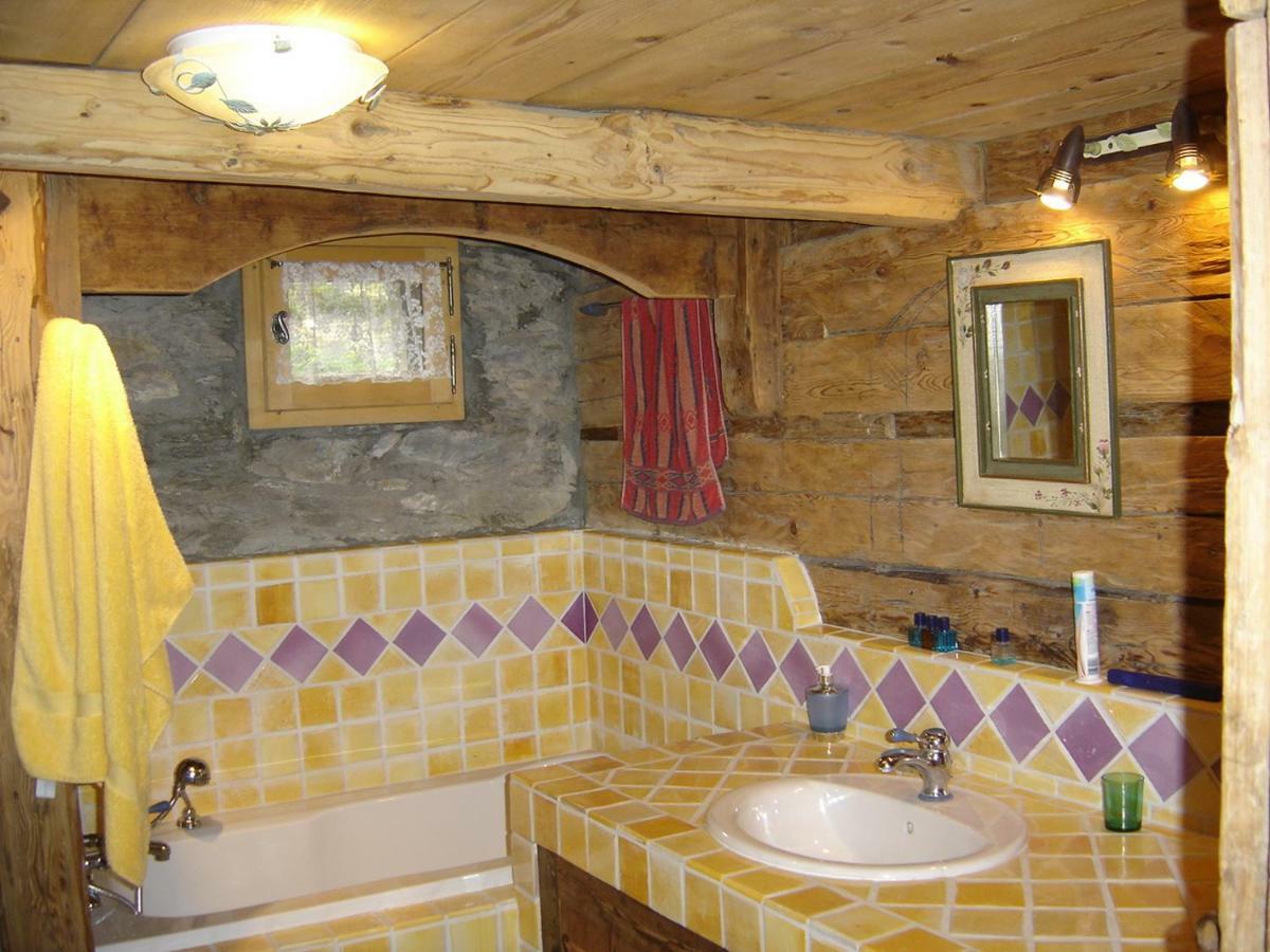 Reine Des Aravis - Chalet Isole Flumet Exteriér fotografie