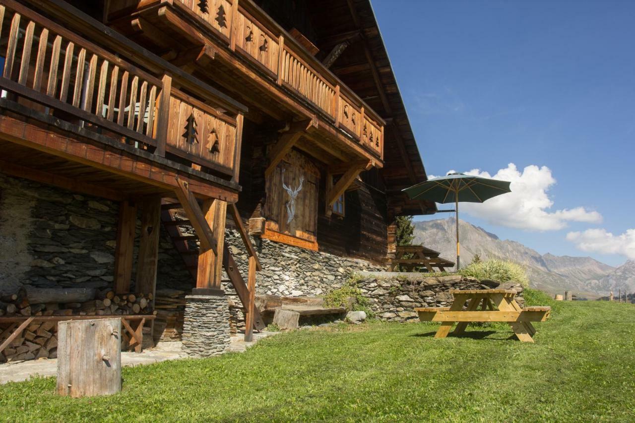 Reine Des Aravis - Chalet Isole Flumet Exteriér fotografie