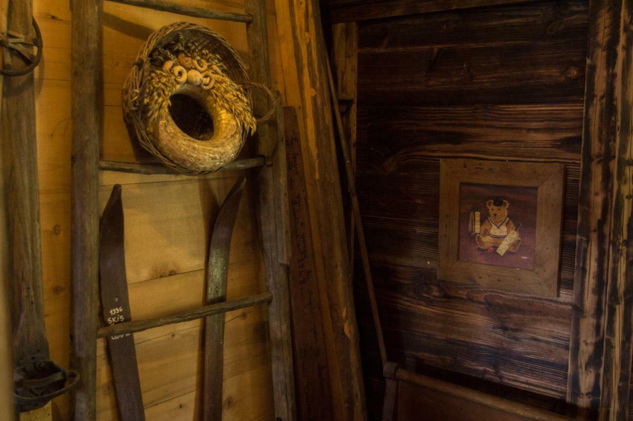 Reine Des Aravis - Chalet Isole Flumet Exteriér fotografie