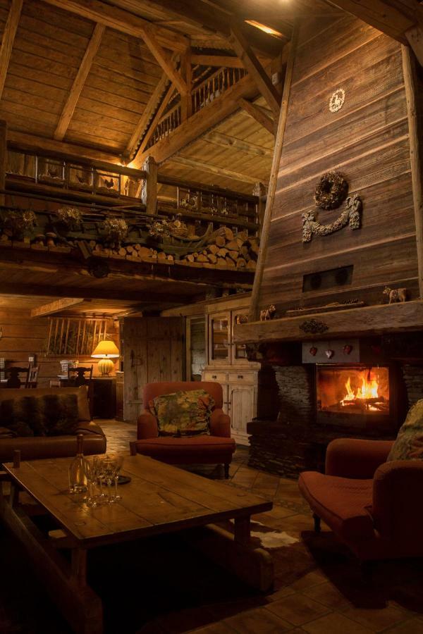 Reine Des Aravis - Chalet Isole Flumet Exteriér fotografie